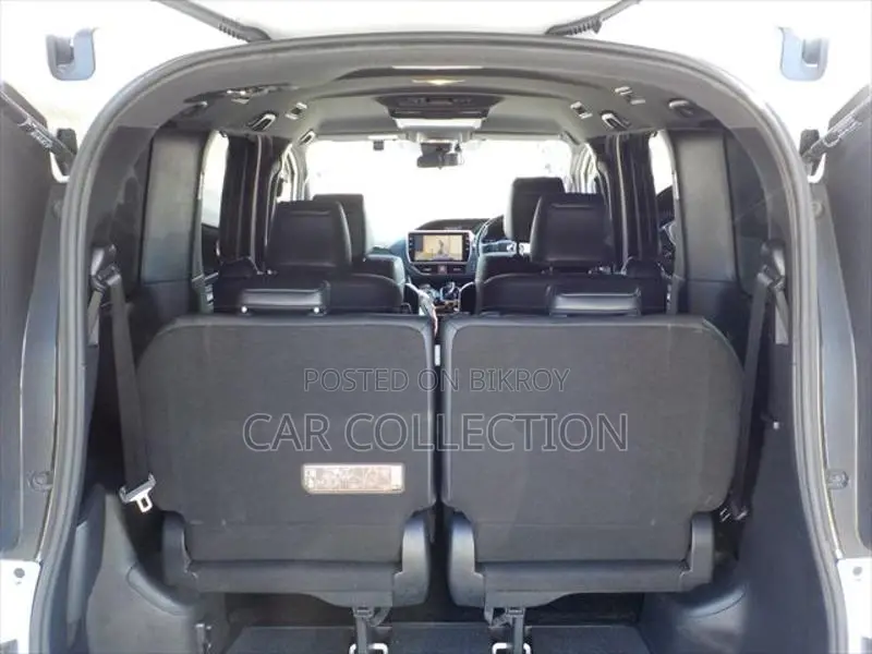 Toyota Esquire GI, CEILING MONITOR 2020