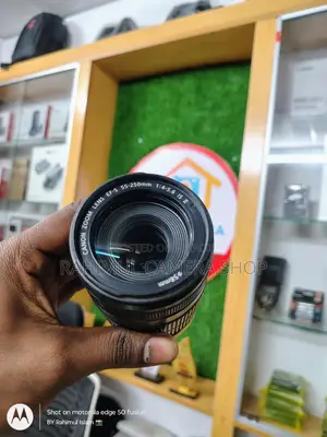 canon 55-250 is Zoom Lens fresh condition