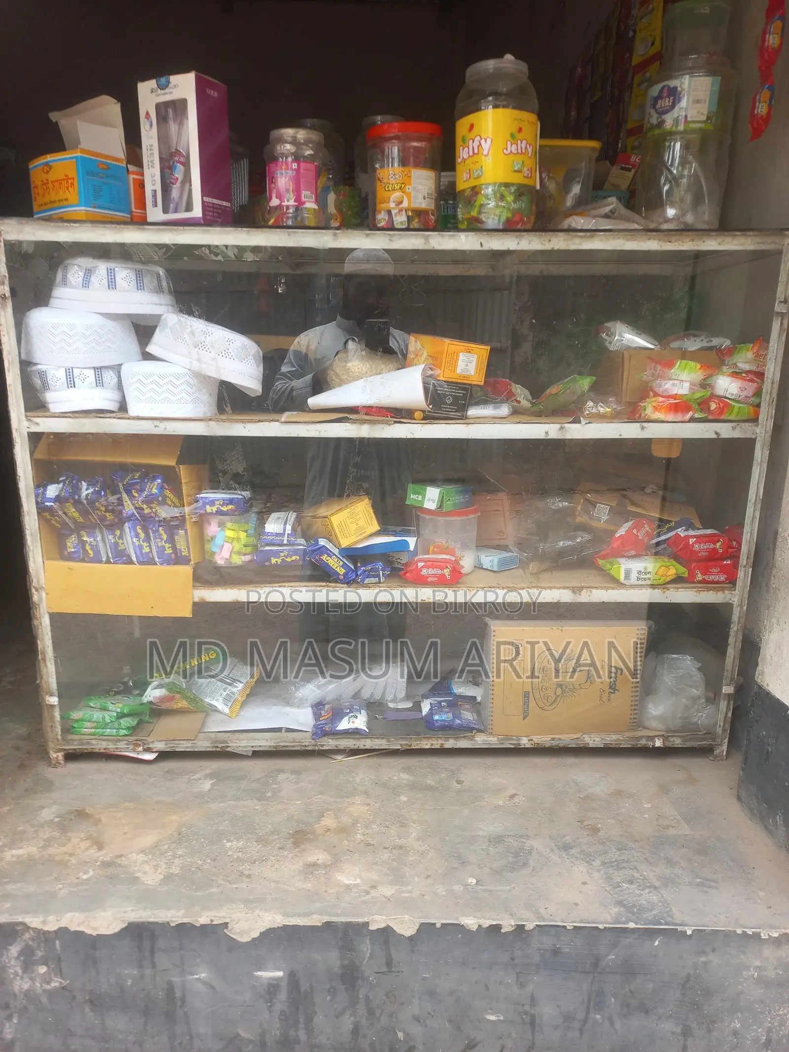 দোকানের সামনের রেক