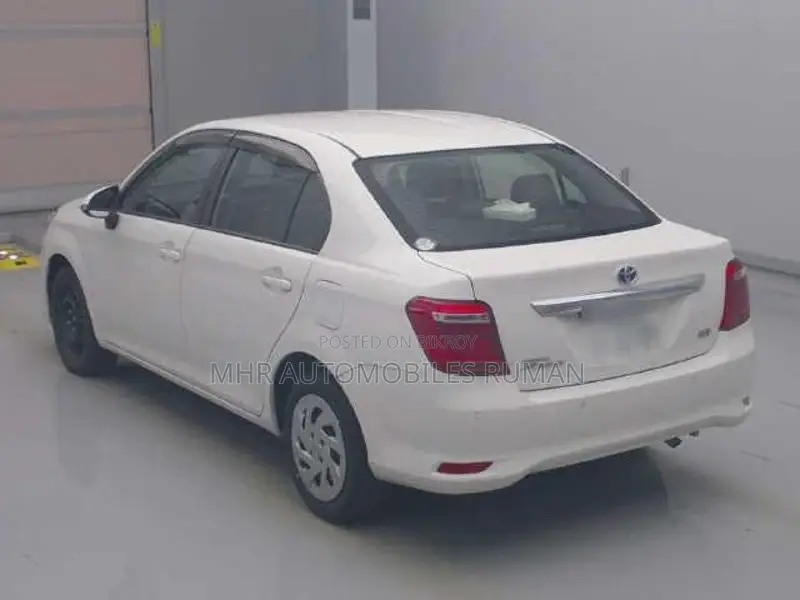 Toyota Axio EX PACKAGE 2021
