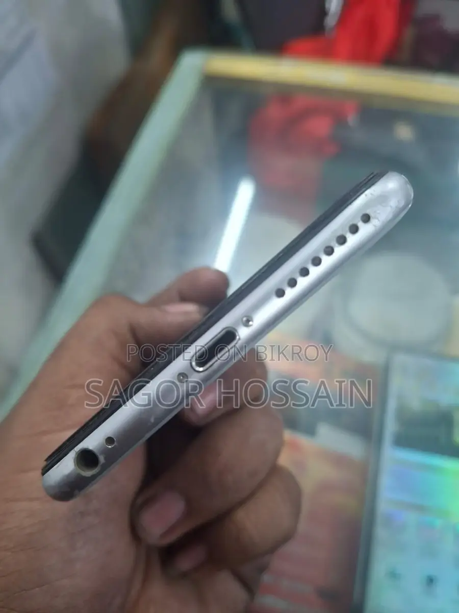 Apple iPhone 6S Plus . (Used)