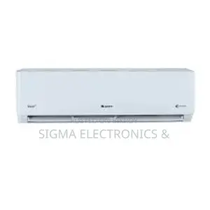 GREE Lomo Split Type Air Conditioner (1.5 TON Inverter) White