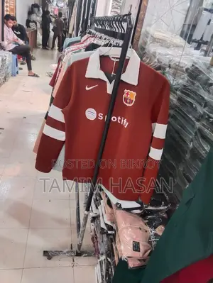 ক্লোথিং র‍্যাক (গার্মেন্ট র‍্যাক)