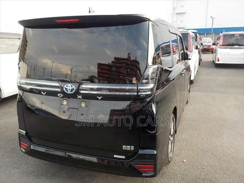 Toyota Voxy Hybrid SZ Black New 2023