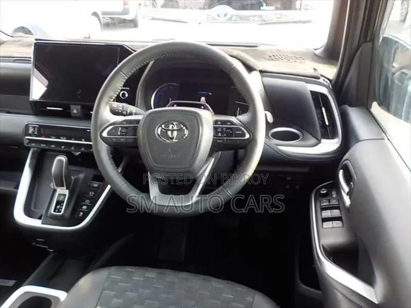 Toyota Voxy Hybrid SZ Black New 2023