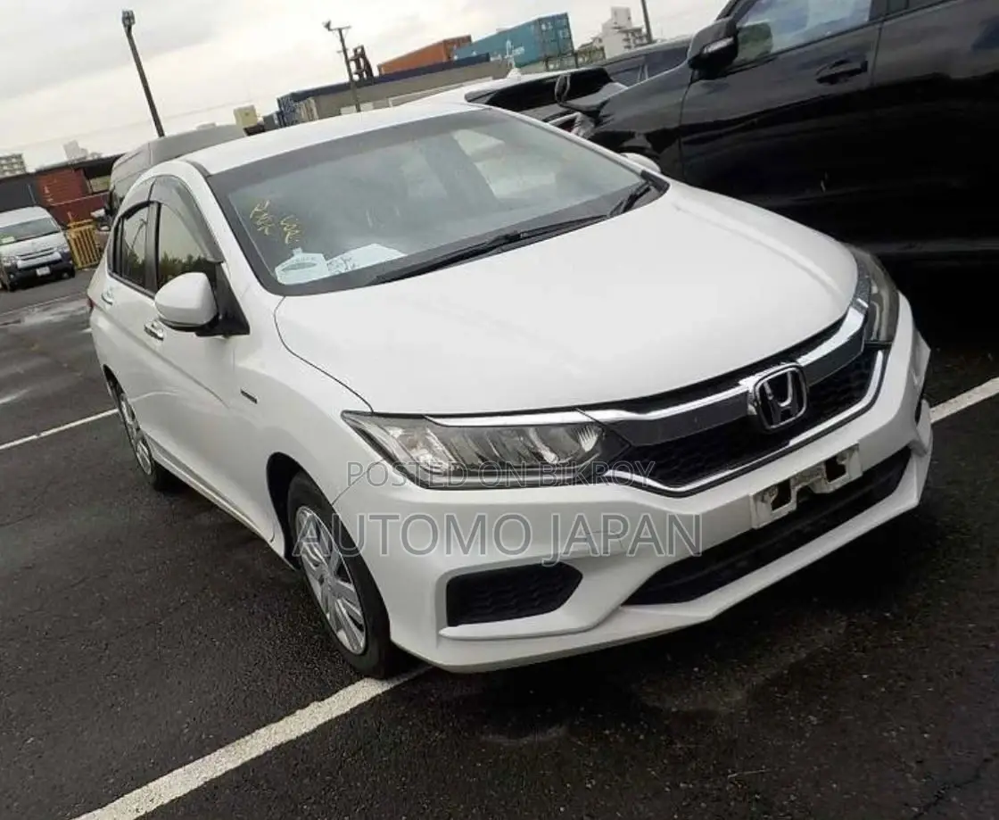 Honda Grace LX 2020