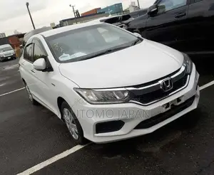 Honda Grace LX 2020
