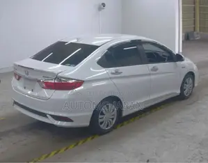 Honda Grace LX 2020