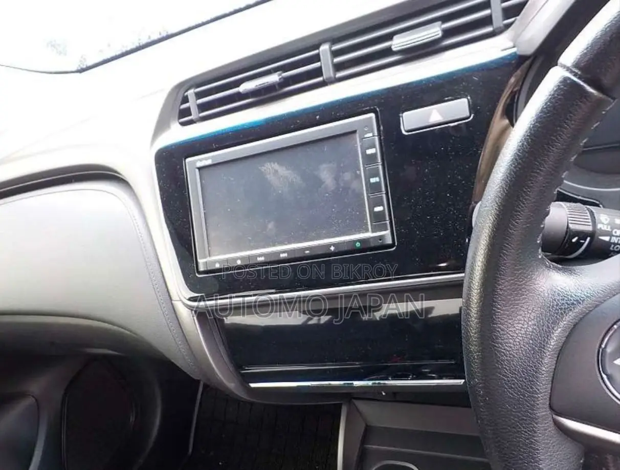 Honda Grace LX 2020