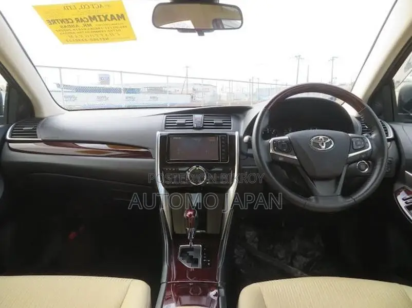 Toyota Premio FXE 2021