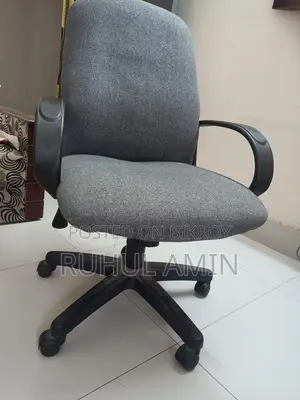 রিভলভিং চেয়ার ফ্রেশ