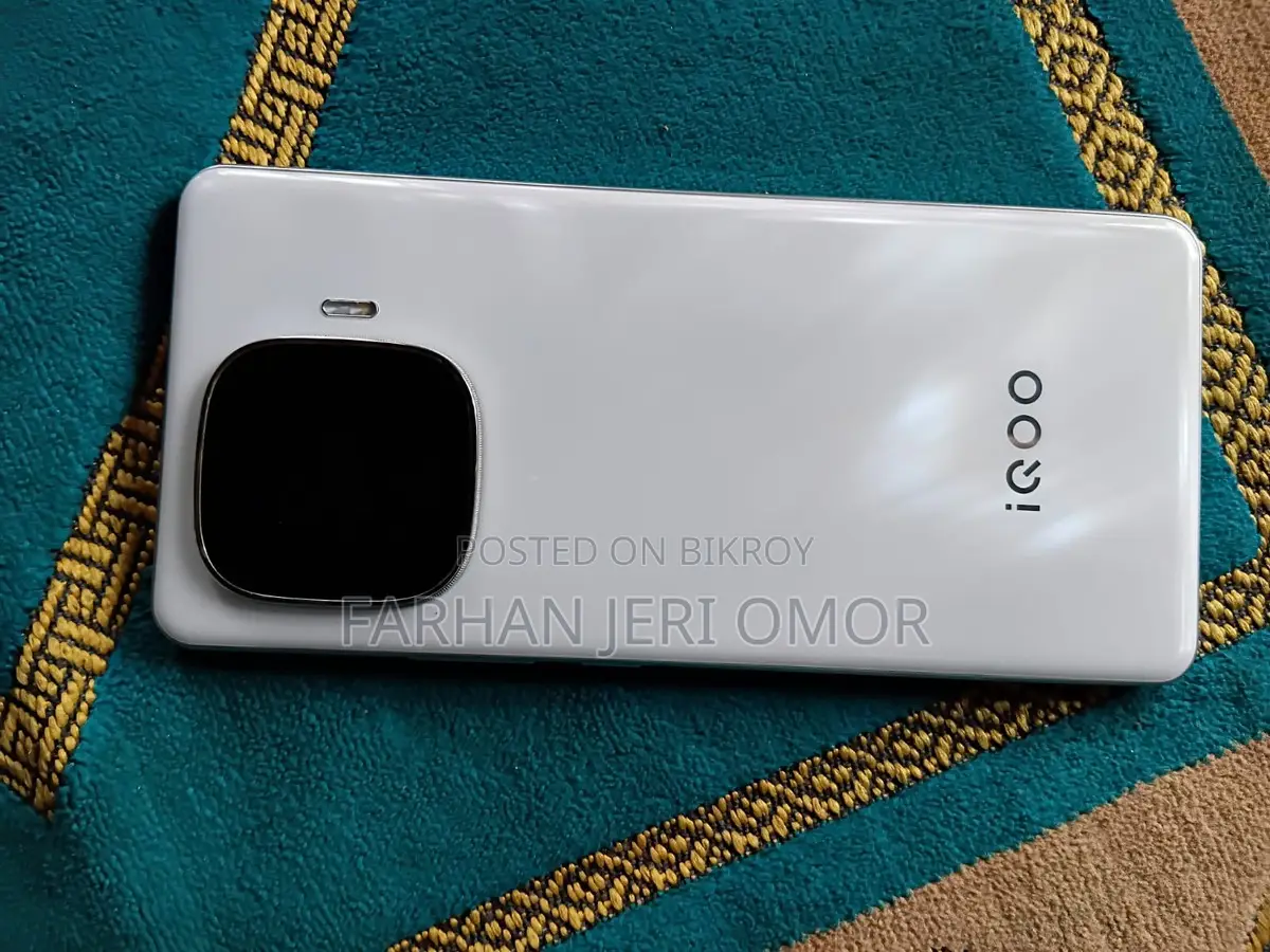 iQOO Z9 12-256 (Used)