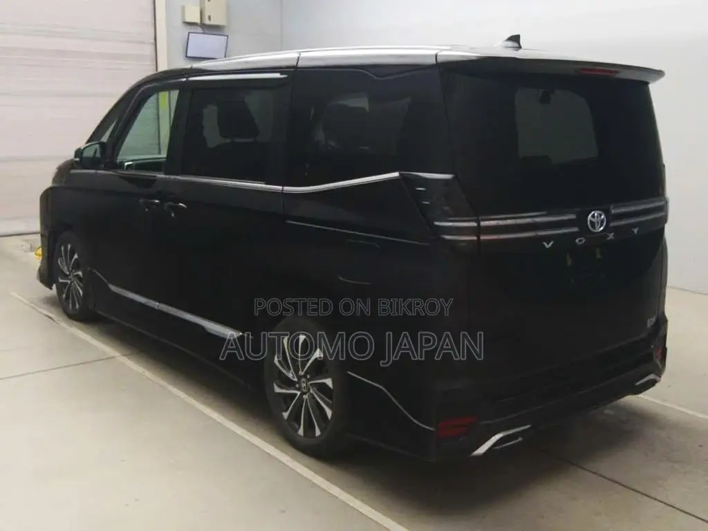 Toyota Voxy SZ 2023