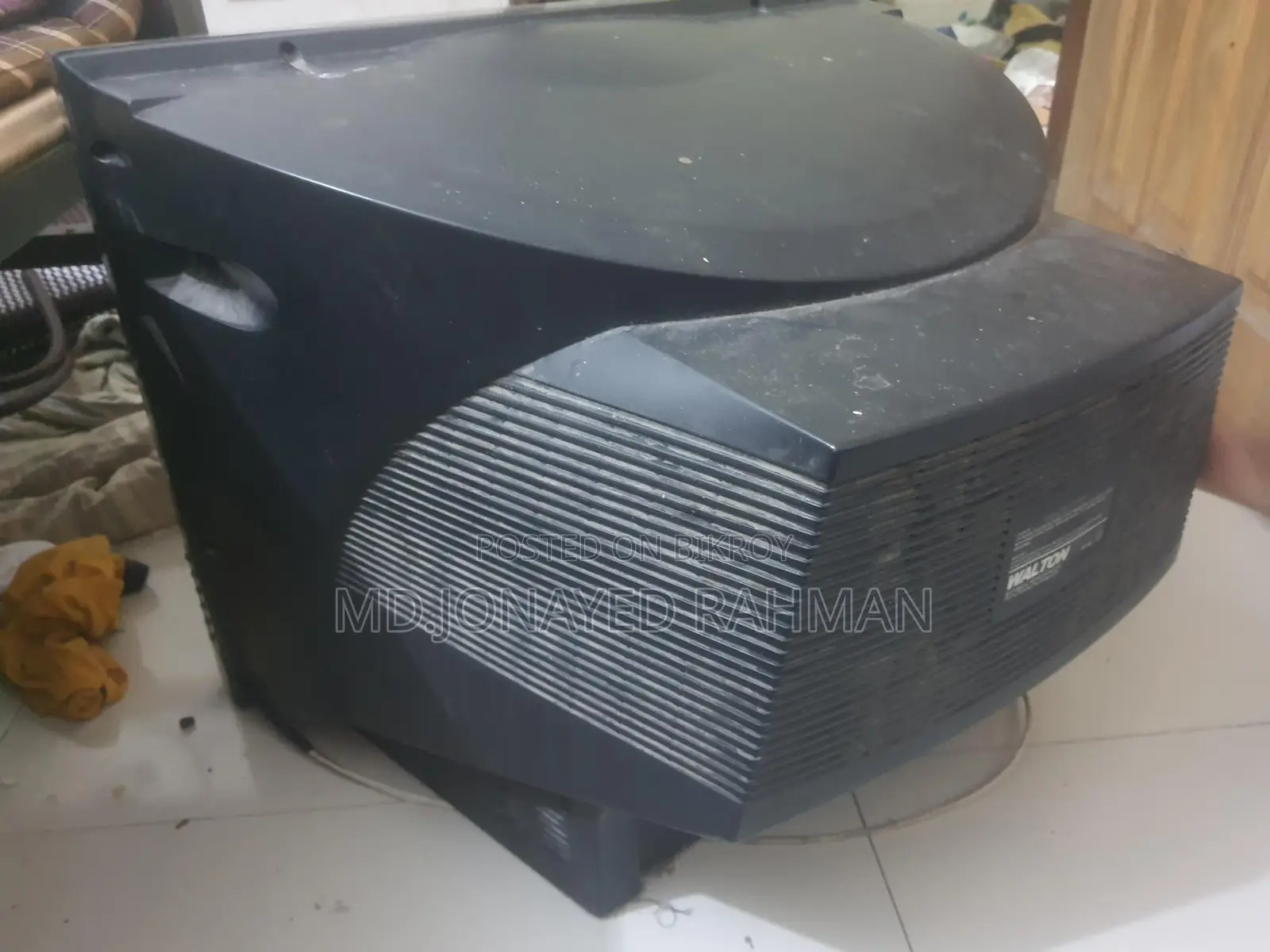 Walton Crt TV 21" Black Body. Lcd Display.