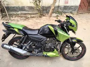 TVS Apache RTR . 2021