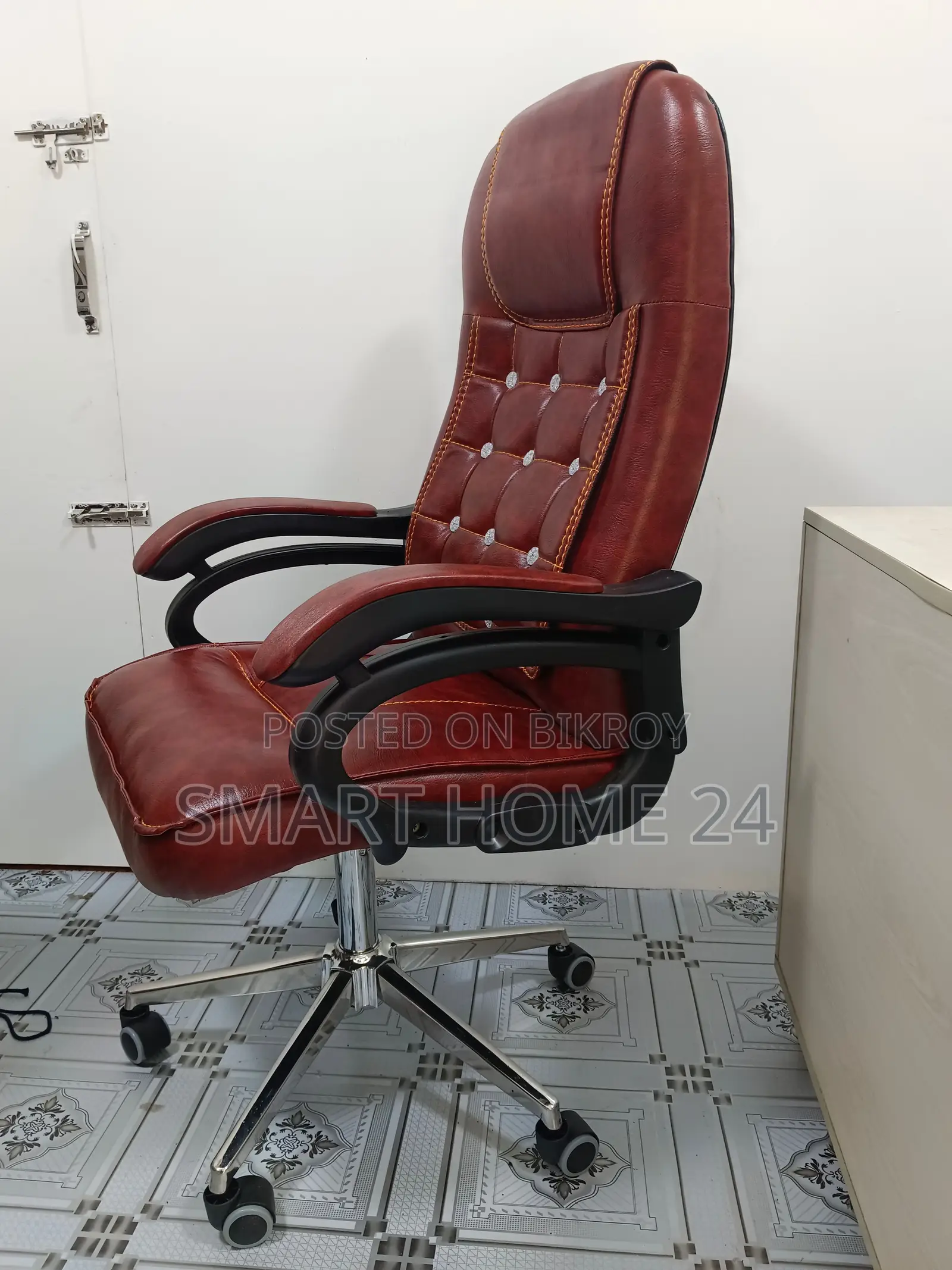 Premium Office Chair – Elegant Design, Maximum Comfort, and Durable Quality