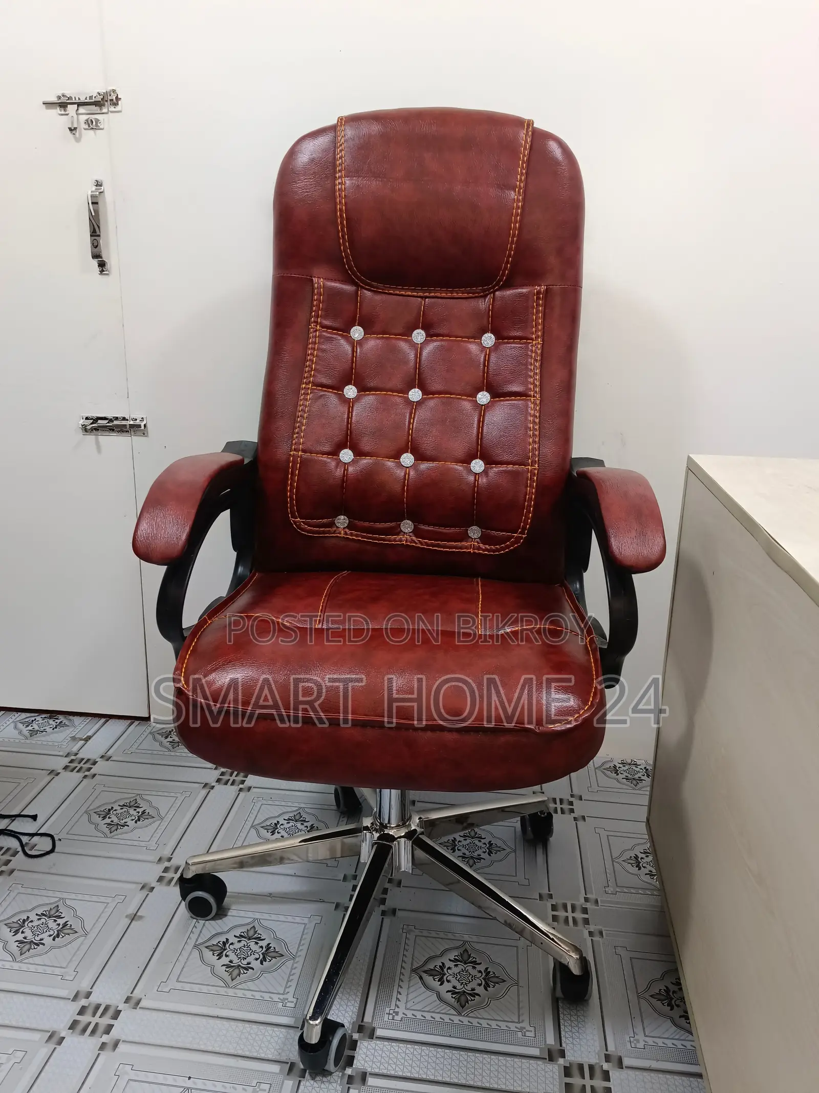 Premium Office Chair – Elegant Design, Maximum Comfort, and Durable Quality