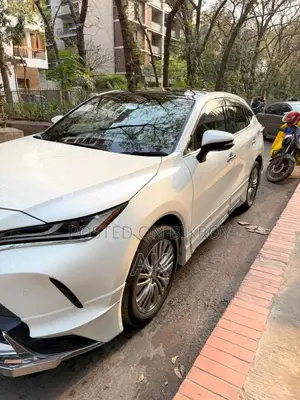 Toyota Harrier SUV 2021