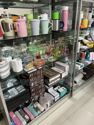 ৫ মিমি গ্লাস ও মিরর শোরুম র‍্যাক বিক্রয়
