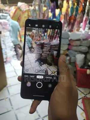 Realme 7 Pro 8-128 (Used)