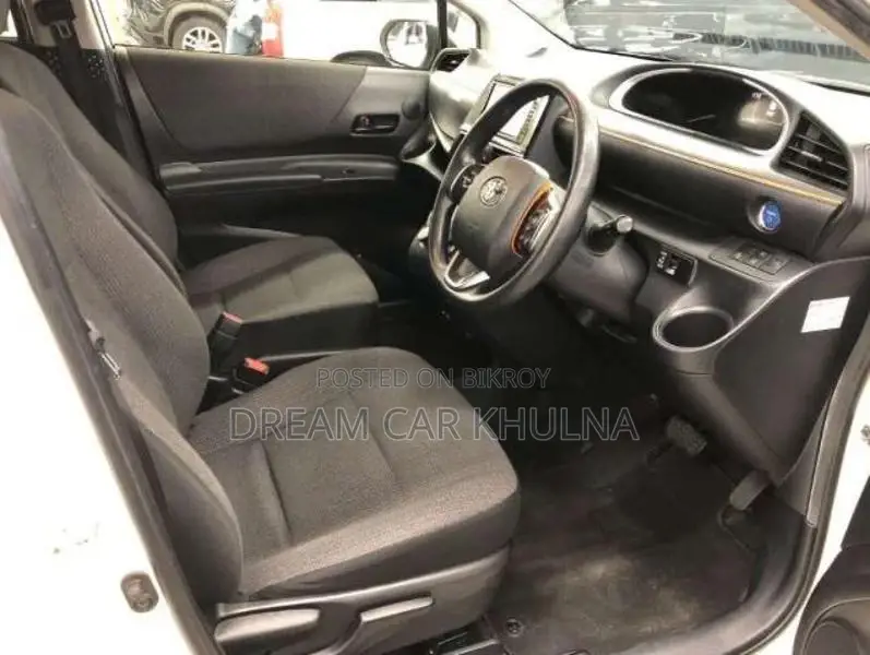 Toyota Sienta 7 Seater X pkg 2021