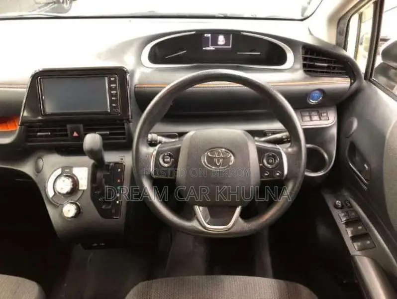 Toyota Sienta 7 Seater X pkg 2021