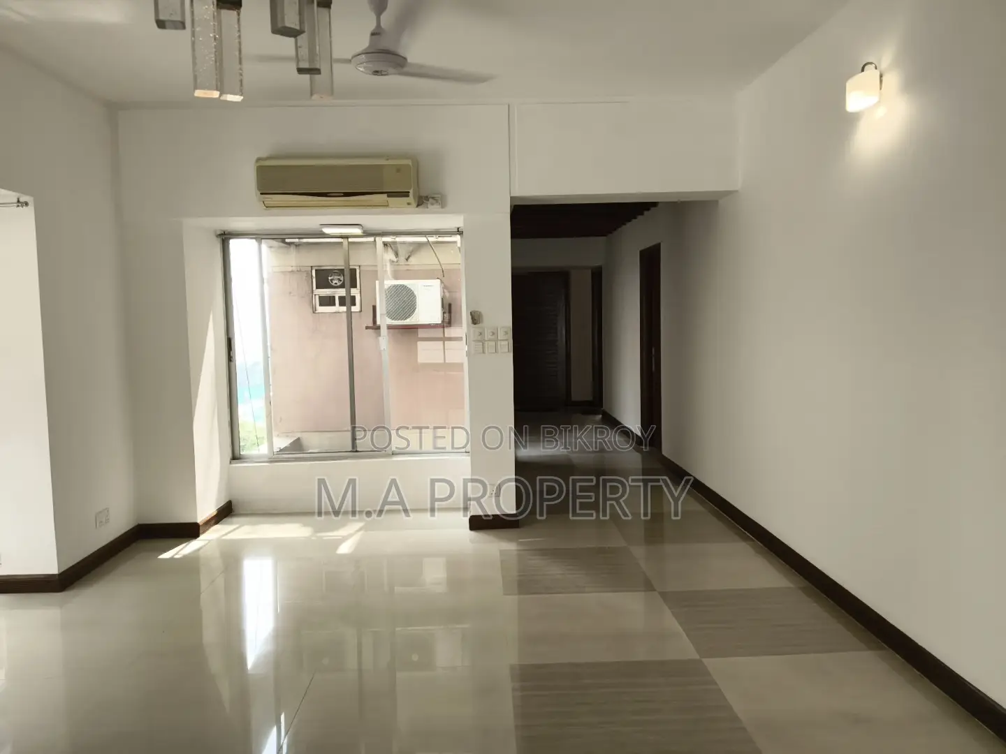 Rent Semi Furnish 3-bed Apartment 3200sft 2-carpark
