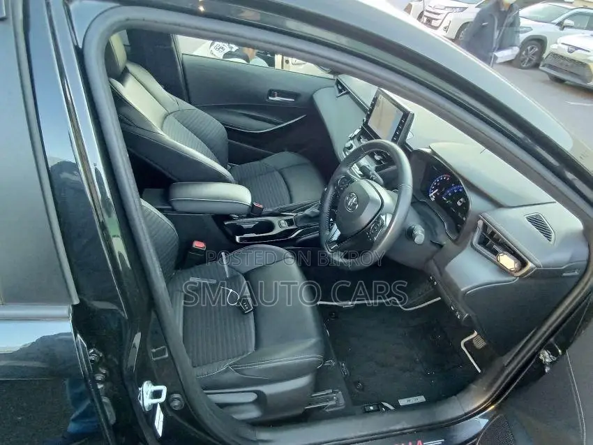 Toyota Corolla WXB Black 4 Point 2021