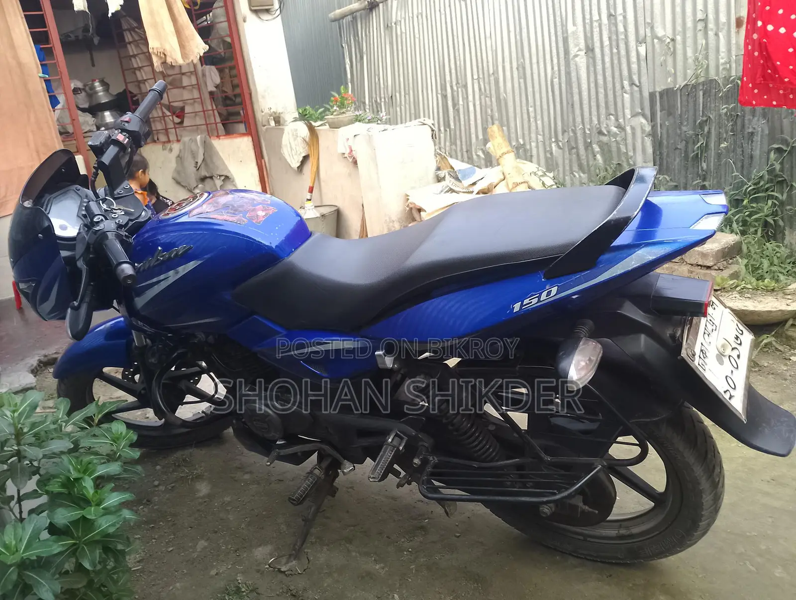 Bajaj Pulsar 150 . 2018