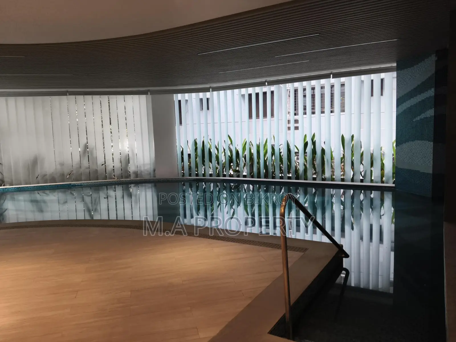 Rent New Luxurious Decorated 4-Bed, 7500sqft, 2-Carpark