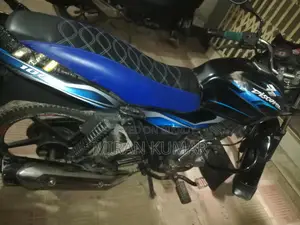 Bajaj Discover 100 . 2014