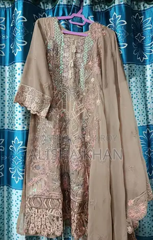 Selling Ready-made Indian Three-Piece Set