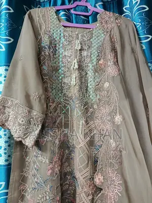 Selling Ready-made Indian Three-Piece Set