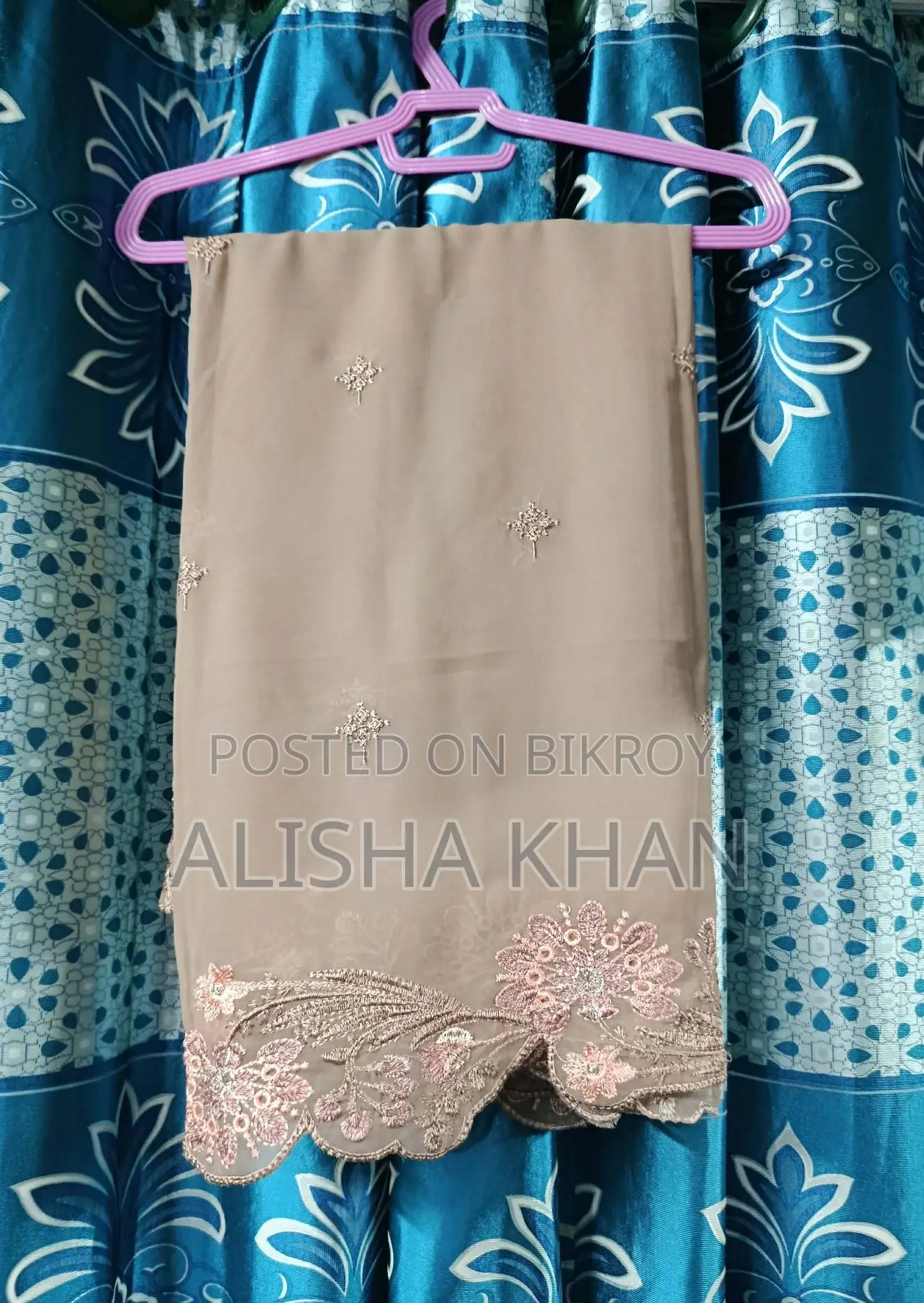 Selling Ready-made Indian Three-Piece Set