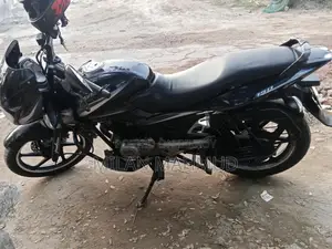 Bajaj Pulsar 150 . 2017