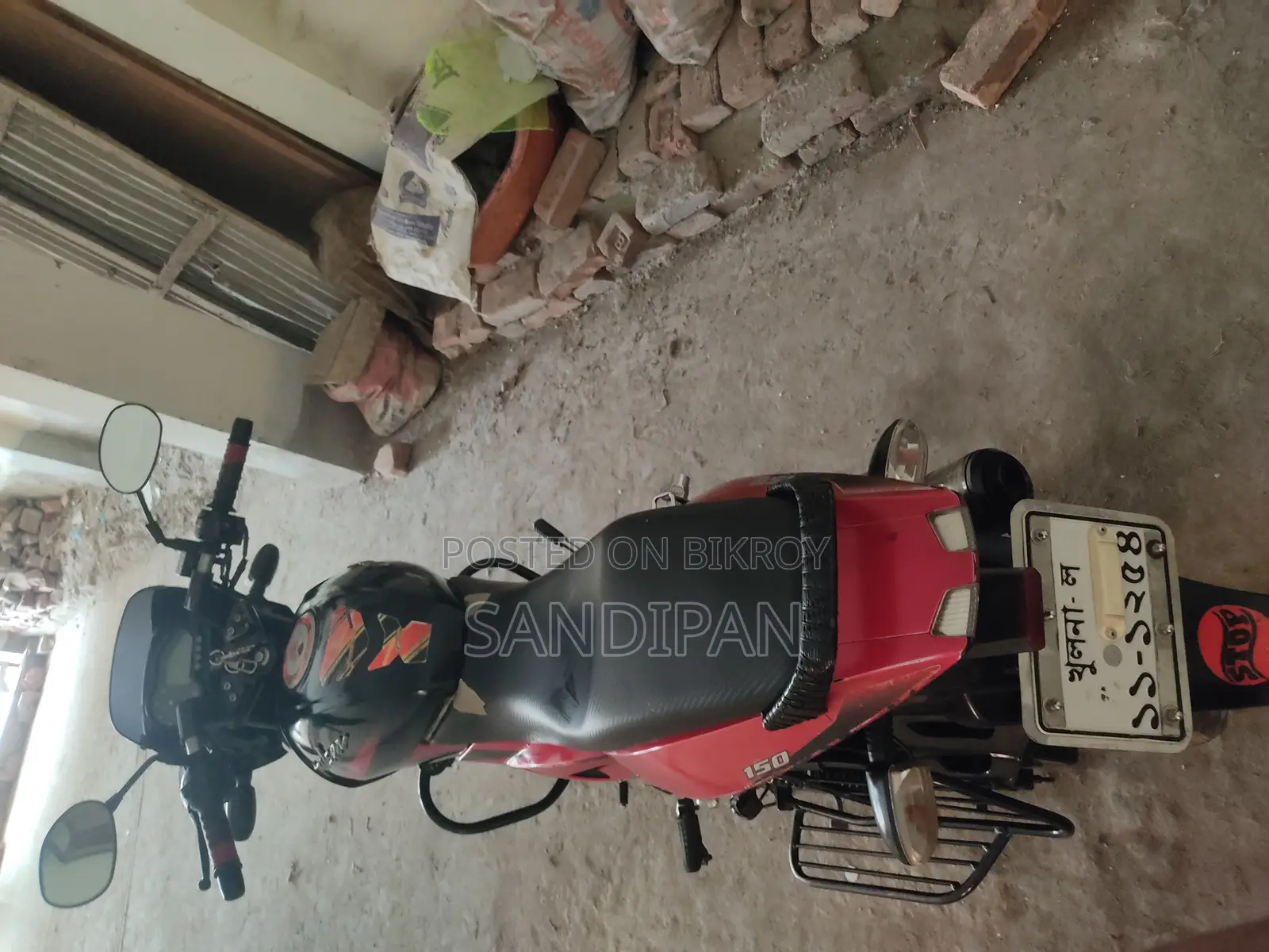 Bajaj Pulsar 150 black red 2016