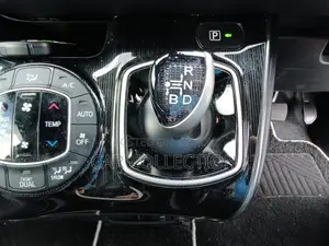 Toyota Esquire 2021