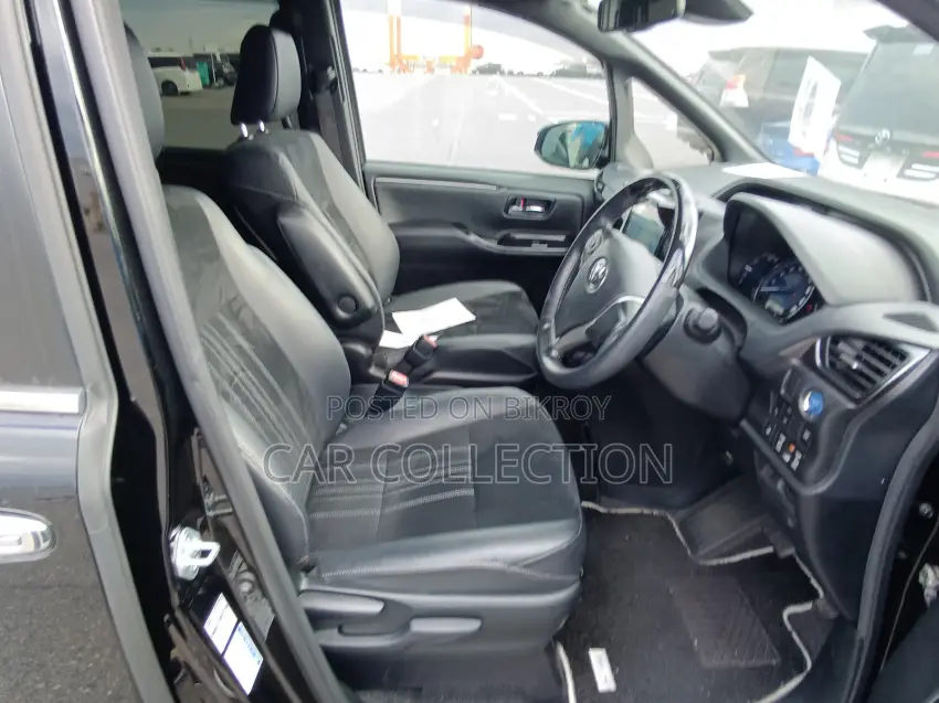 Toyota Esquire 2021