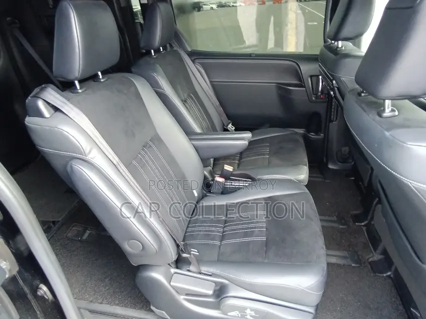 Toyota Esquire 2021