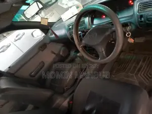 Toyota Corolla . 1999