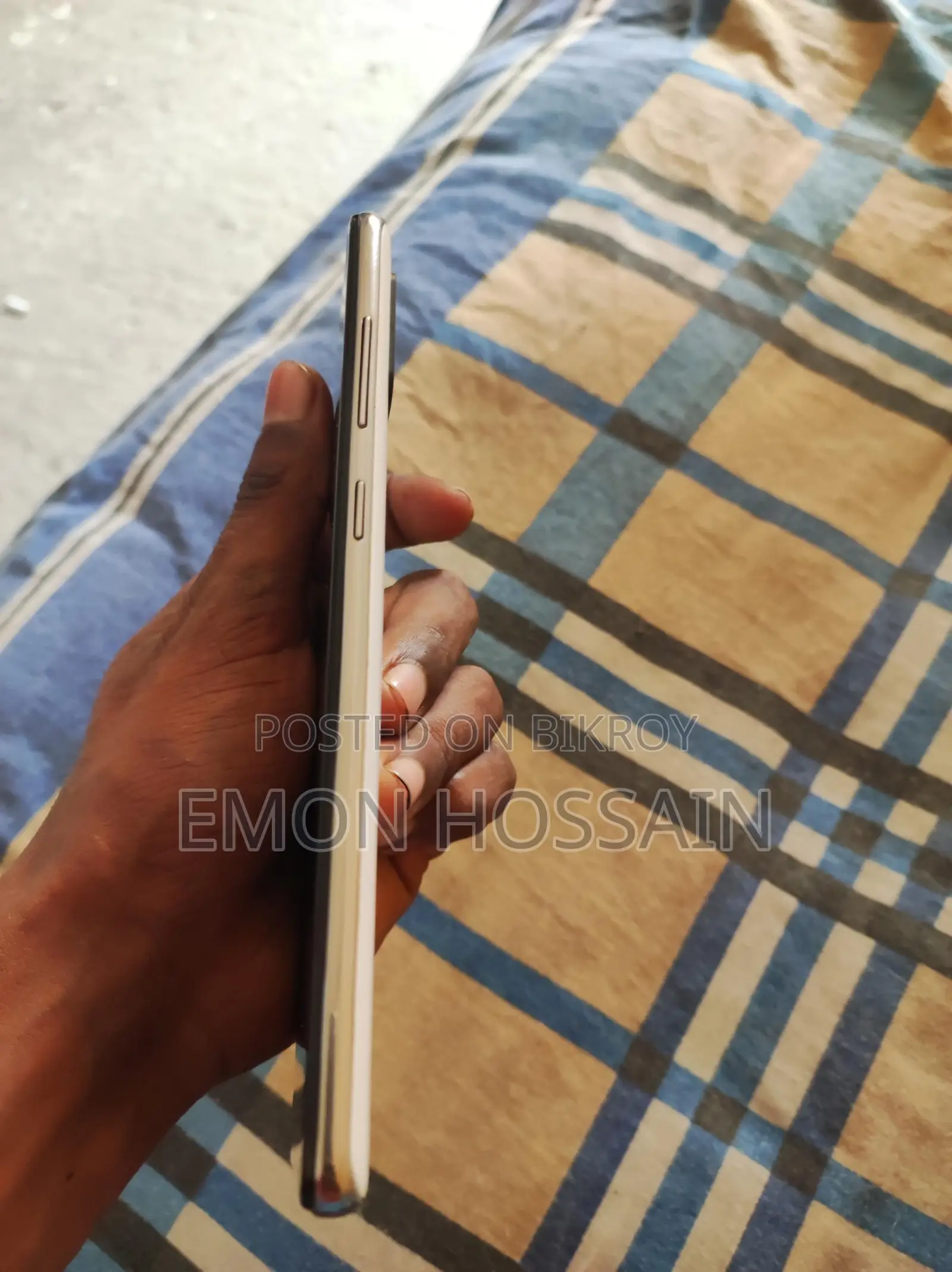 Samsung Galaxy A51 . (Used)