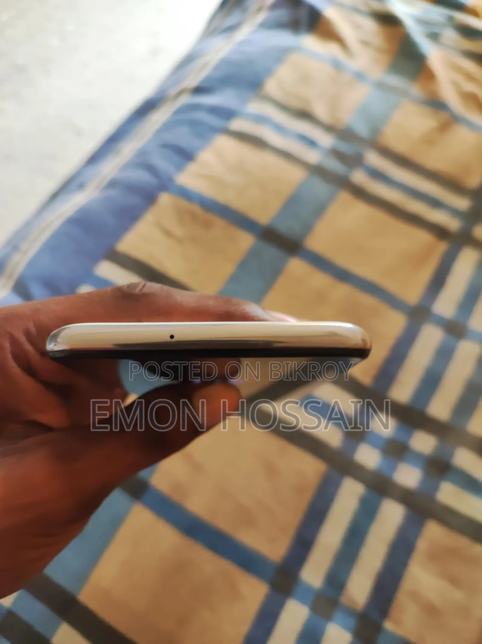 Samsung Galaxy A51 . (Used)