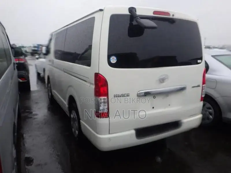 Toyota Hiace SUPER GL 2022