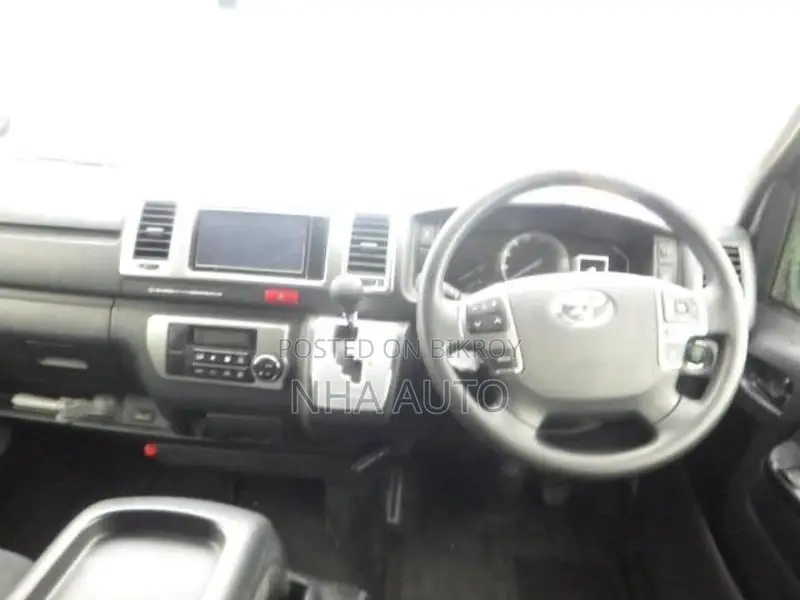 Toyota Hiace SUPER GL 2022