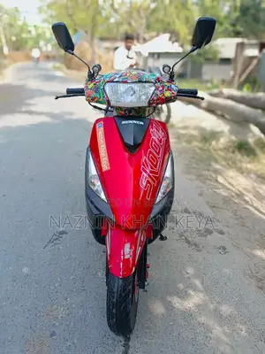 Runner Skooty . 2022
