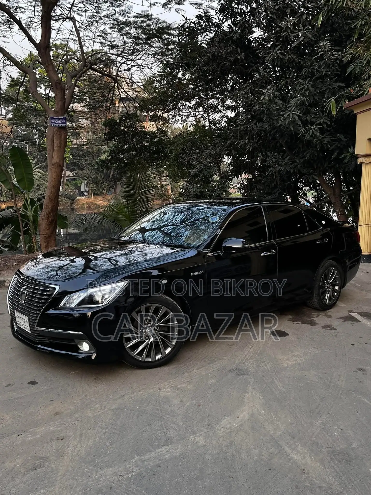 Toyota Crown Royal Saloon G 2015