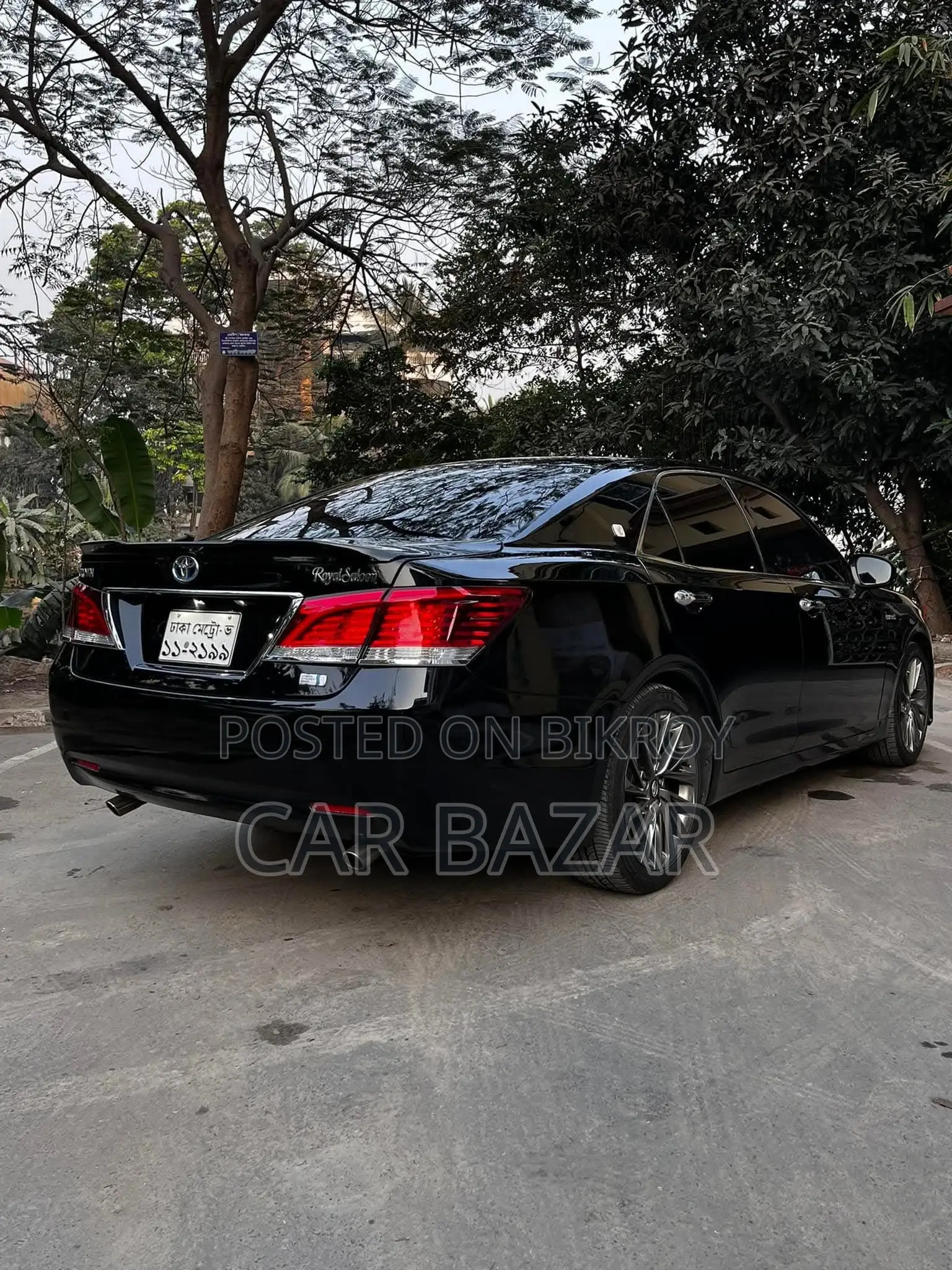 Toyota Crown Royal Saloon G 2015