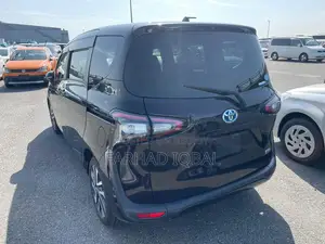 Toyota Sienta 2018 G Quero