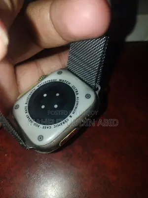 ব্যবহার করা T800 Ultra Smart Watch সাথে মেগনেটিক বেল্ট বক্স চার্জার আছে