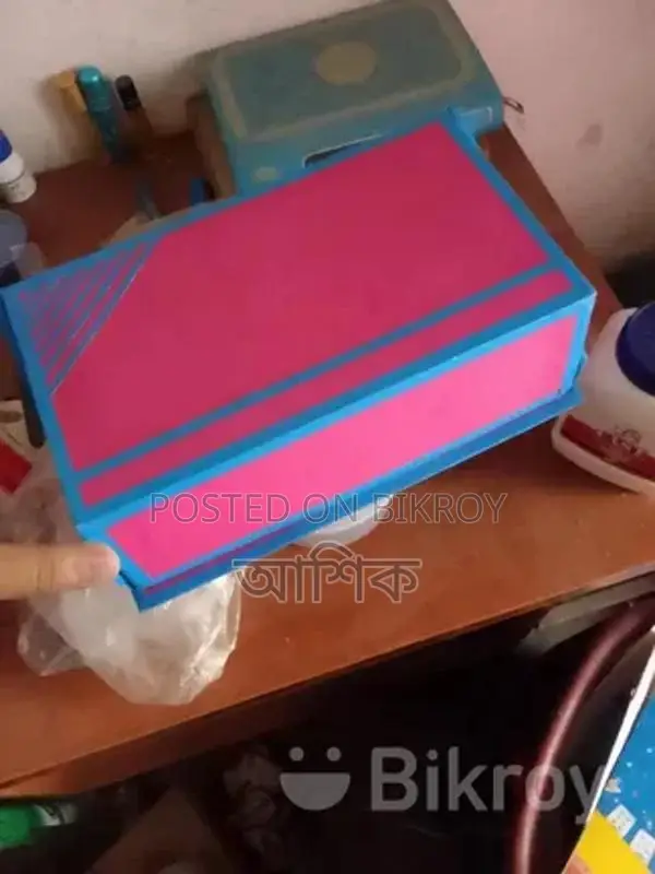 কাগজের তৈরি অর্নামেন্স বক্স